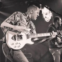 Veronica May & The Magnetics